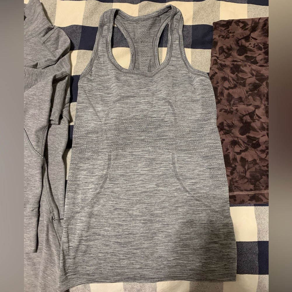 Lululemon bundle! - Picture 4 of 4